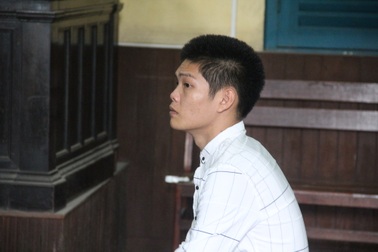 Sợ bị hàng xóm đánh, cha giăng dây điện ngay cửa làm chết con trai 4 tuổi