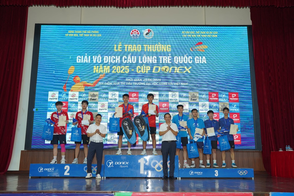 Xác định đội tuyển lên ngôi ở giải vô địch cầu lông trẻ Quốc gia 2025 - 3 Xác định đội tuyển lên ngôi ở giải vô địch cầu lông trẻ Quốc gia 2025 - 3