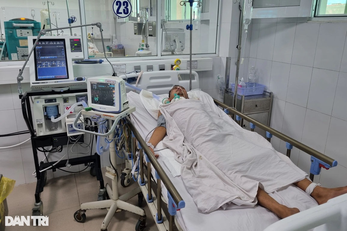 Bác sĩ BV Đà Nẵng kêu cứu giúp chàng trai trẻ bị chấn thương sọ não - 2 Bác sĩ BV Đà Nẵng kêu cứu giúp chàng trai trẻ bị chấn thương sọ não - 2