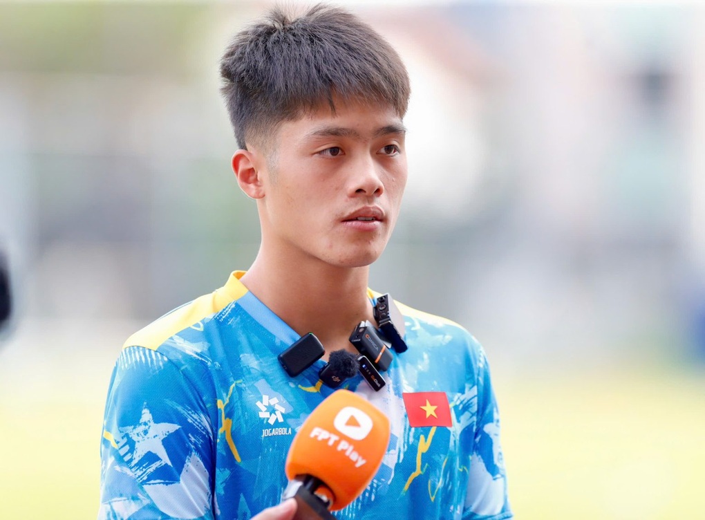 Tiền đạo U22 Việt Nam nói về bàn thắng gây tranh cãi ở trận gặp U22 Lào - 1