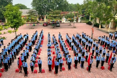 Vụ phản đối sáp nhập trường: Hơn 200 học sinh đã trở lại học tập