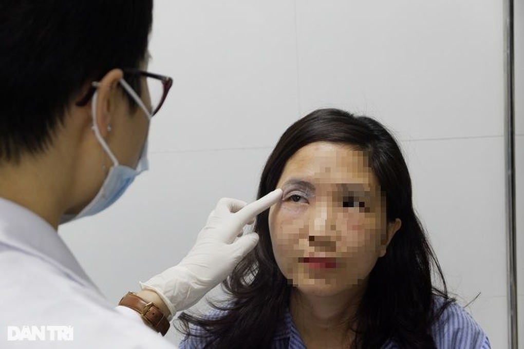 Hà Nội: Kiến ba khoang vào mùa, nhiều người nhập viện vì sưng mắt, loét da - 2 Hà Nội: Kiến ba khoang vào mùa, nhiều người nhập viện vì sưng mắt, loét da - 2