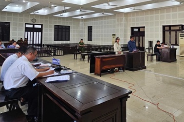 Cặp vợ chồng dùng tài sản đã thế chấp ngân hàng để gán cho các chủ nợ