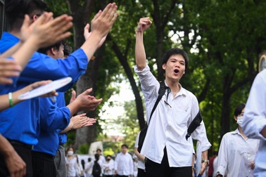 Điểm đánh giá tư duy bao nhiêu thì đỗ Bách Khoa, Kinh tế Quốc dân?