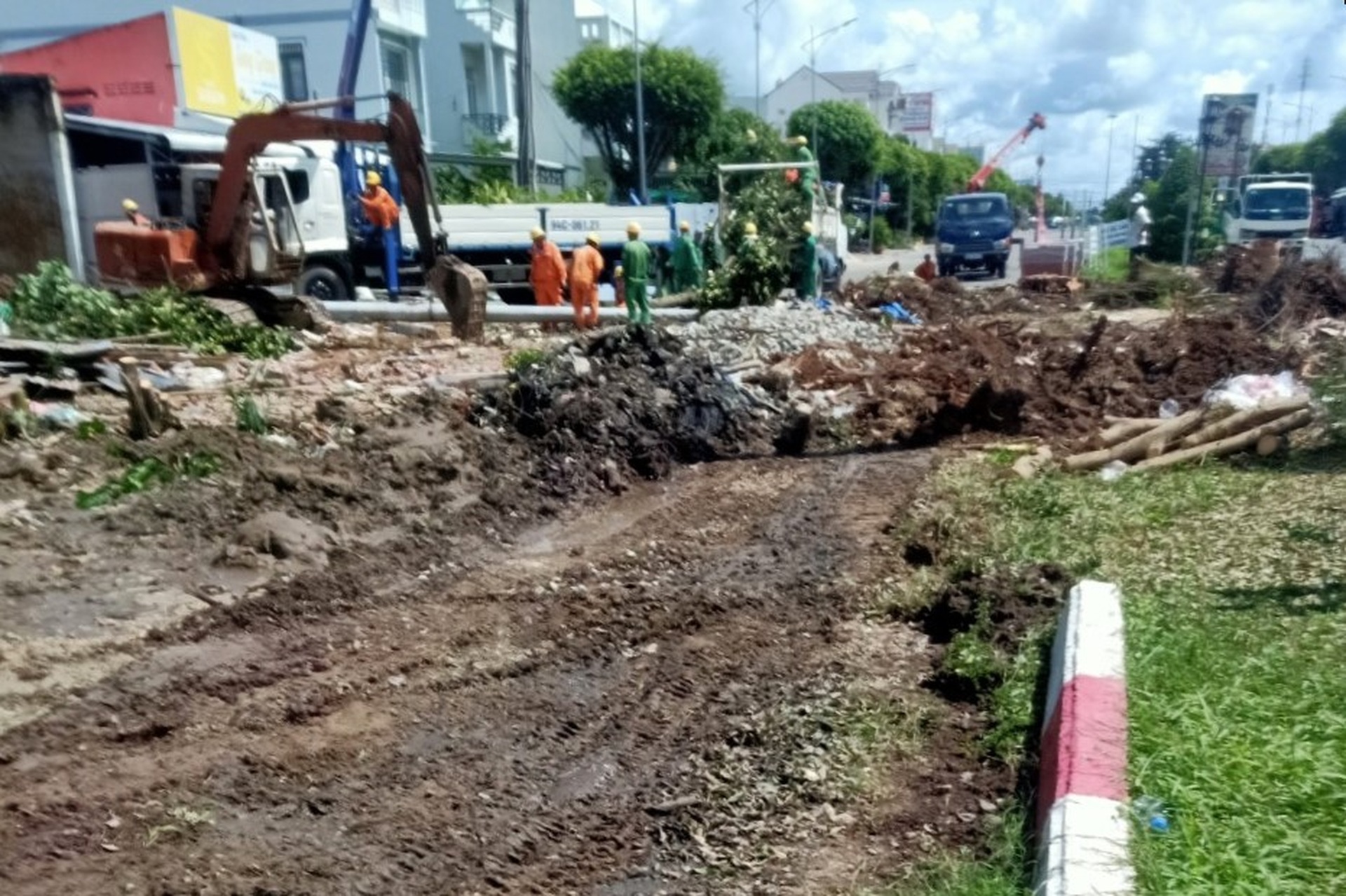 Thông một bên đường lớn vào trung tâm Bạc Liêu sau 20 năm tắc nghẽn - 5 Thông một bên đường lớn vào trung tâm Bạc Liêu sau 20 năm tắc nghẽn - 5