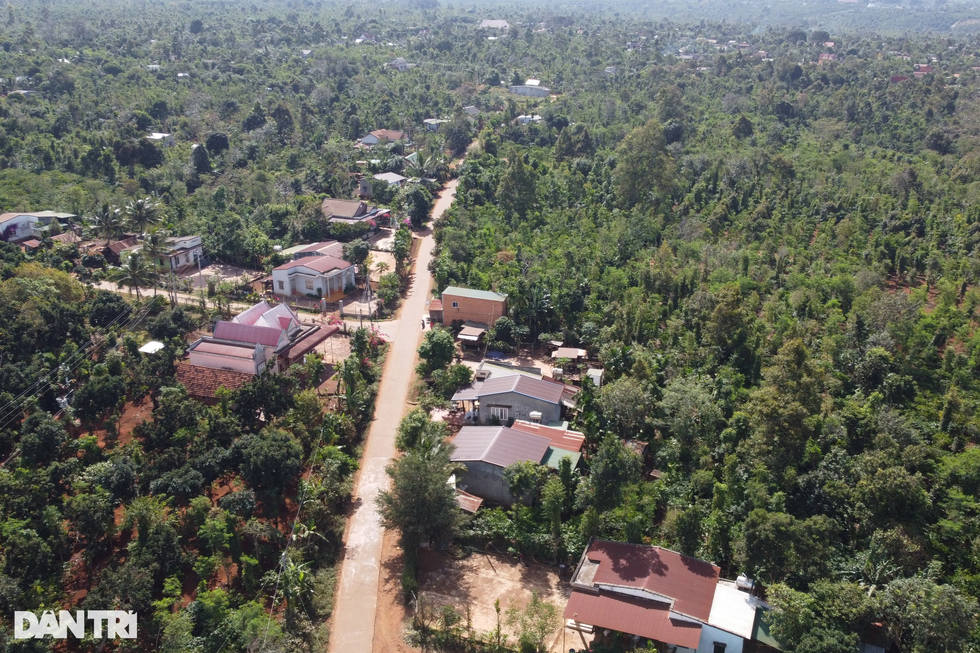 Buôn làng quyết tâm vực dậy sau những lầm lỗi - 1