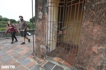 Nhiều công trình cổ trăm tuổi ở Hà Nội chờ ngày được "giải mật"