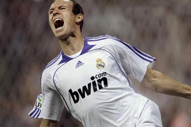 Robben quyết bám Real, Negredo sẽ chia tay Bernabeu