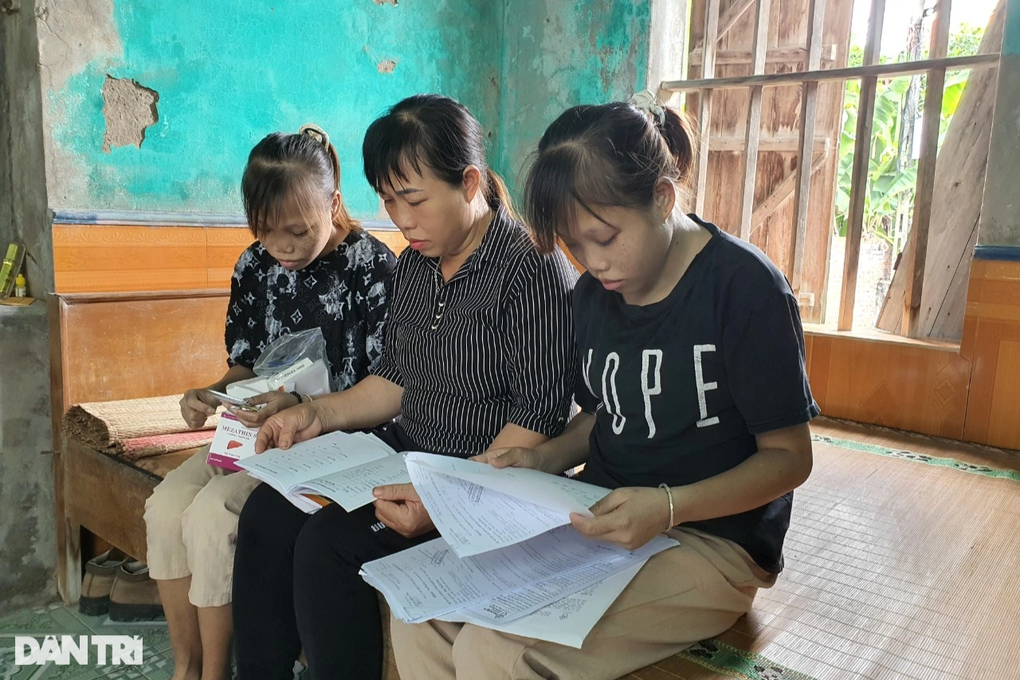 Cặp song sinh 20 năm sống bằng máu người khác ước năm nay có Tết - 4 Cặp song sinh 20 năm sống bằng máu người khác ước năm nay có Tết - 4
