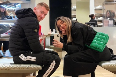 Bạn gái xinh đẹp bốc lửa của chàng tân binh Tottenham