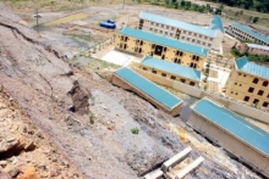 Sạt lở đe dọa khu tái định cư thủy điện Sơn La