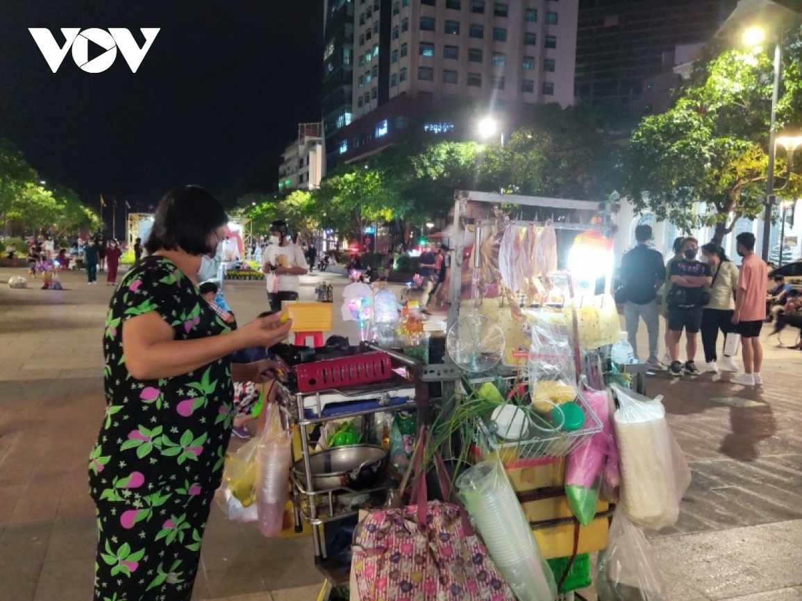 Lao động tự do nặng trĩu nỗi lo Tết đến - 3 Lao động tự do nặng trĩu nỗi lo Tết đến - 3