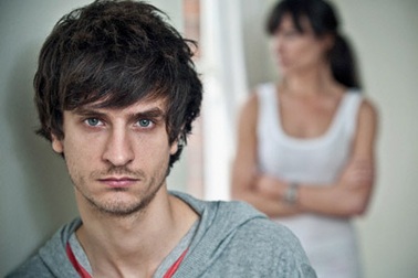 Lo chồng “sảy nhà ra chỗ tối”