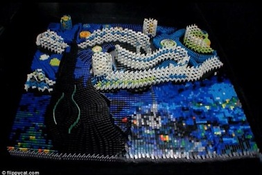 Tái hiện kiệt tác của Van Gogh từ quân cờ domino
