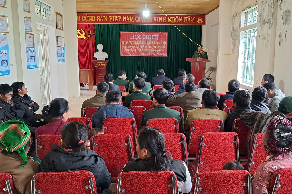 Tổ chức tuyên truyền, phổ biến pháp luật cho hàng nghìn người - 1 Tổ chức tuyên truyền, phổ biến pháp luật cho hàng nghìn người - 1