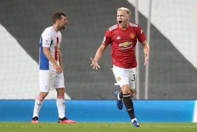 MU đá cúp Liên đoàn Anh: Trình làng Van de Beek - Ảnh 1.