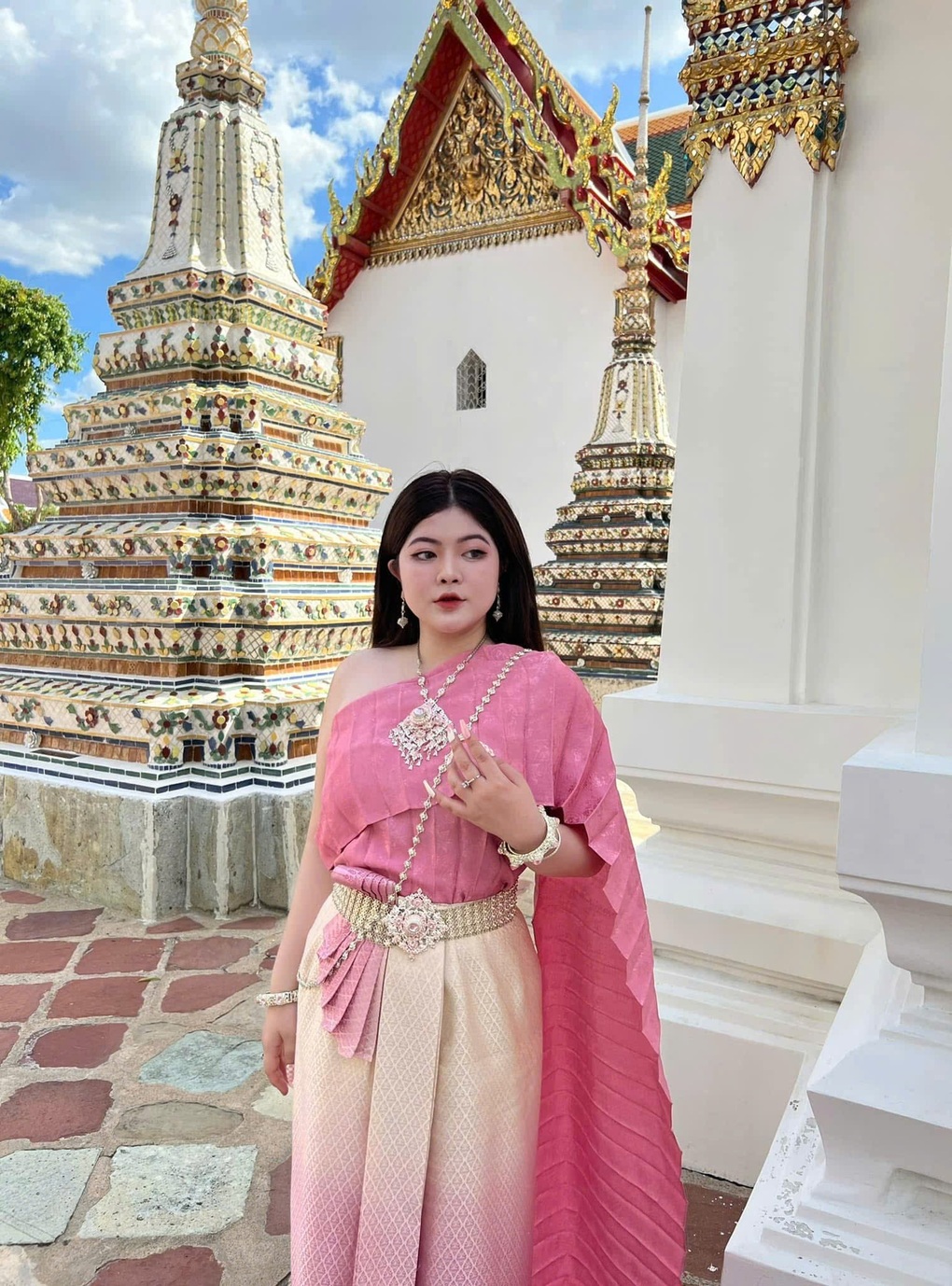 Cô gái Việt lần đầu gội đầu ở Thái Lan: Khen nức nở rồi tá hỏa khi biết giá - 1 Cô gái Việt lần đầu gội đầu ở Thái Lan: Khen nức nở rồi tá hỏa khi biết giá