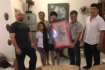 Cao thủ Pierre Flores tỉ thí võ nghệ tại Hà Nội: Ồn ào và phô trương