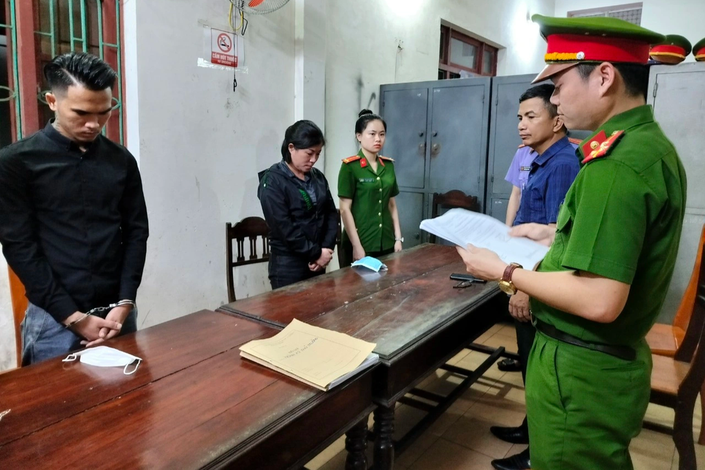Lật tẩy đường dây làm giả học bạ cho học sinh đi du học - 1 Lật tẩy đường dây làm giả học bạ cho học sinh đi du học - 1