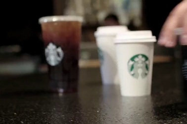 Hài hước trò đùa “Người nhện” xuất hiện tại quán cafe