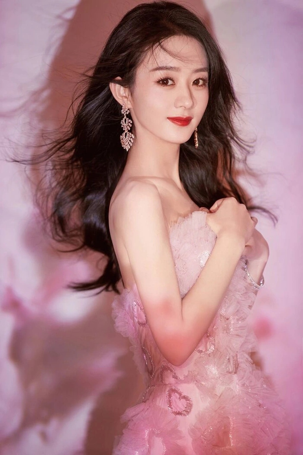 Đọ vẻ gợi cảm của 3 mỹ nhân tuổi Mão nổi nhất Hoa ngữ - 11