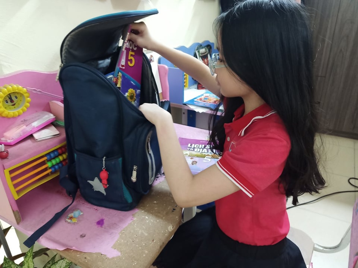 Phụ huynh tưng bừng ngày giải phóng, con vui vì thoát cảnh học online - 2 Phụ huynh tưng bừng ngày giải phóng, con vui vì thoát cảnh học online - 2