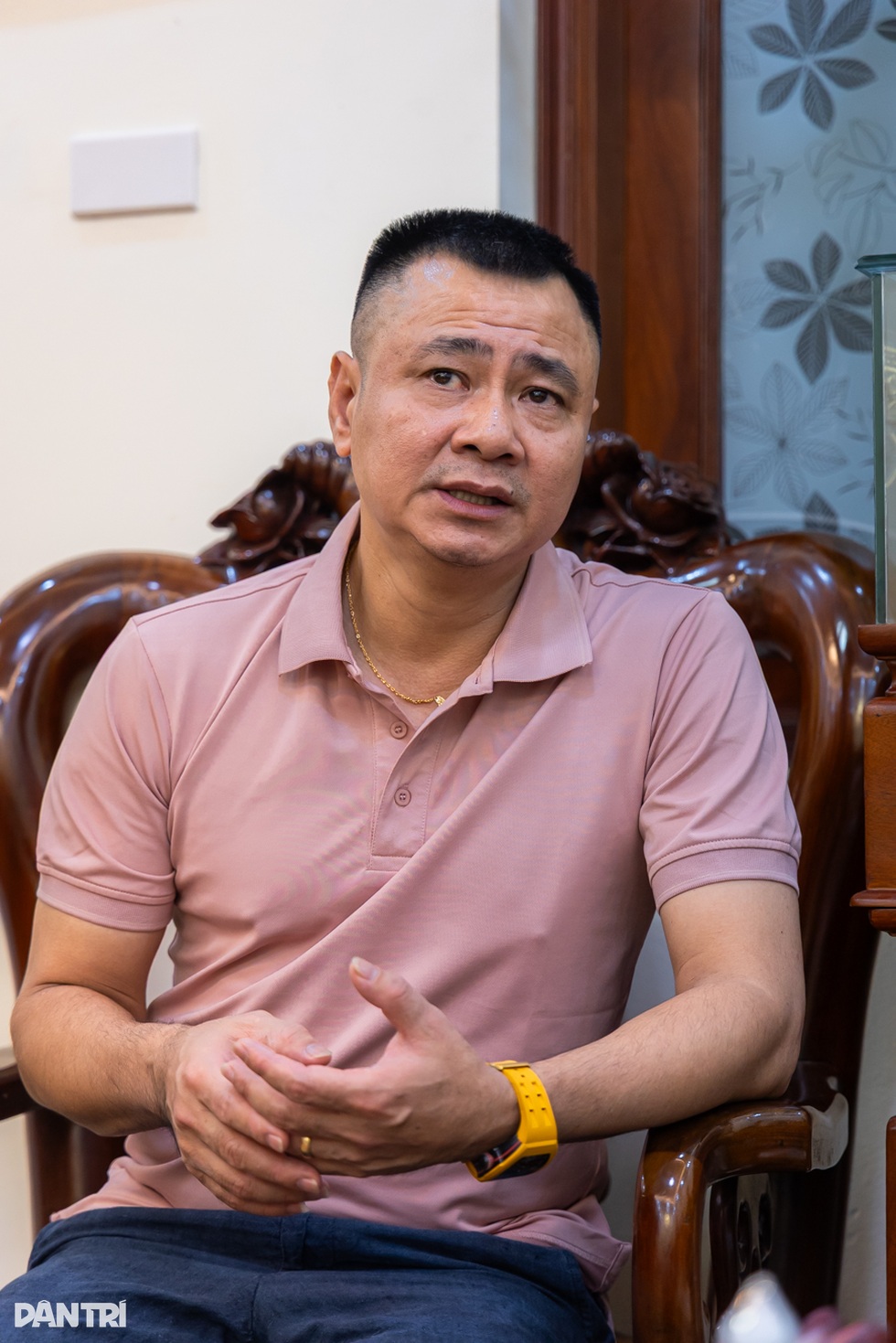 NSND Tự Long nói về vợ trẻ: “Cô ấy chịu đựng tôi nhiều - 3