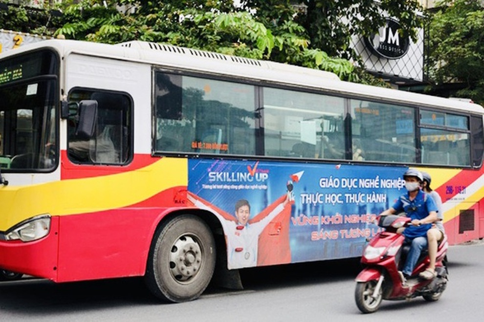 Tốt nghiệp đại học mổ lợn ăn mừng, tốt nghiệp trường nghề thì lặng lẽ… - 2 Tốt nghiệp đại học mổ lợn ăn mừng, tốt nghiệp trường nghề thì lặng lẽ… - 2