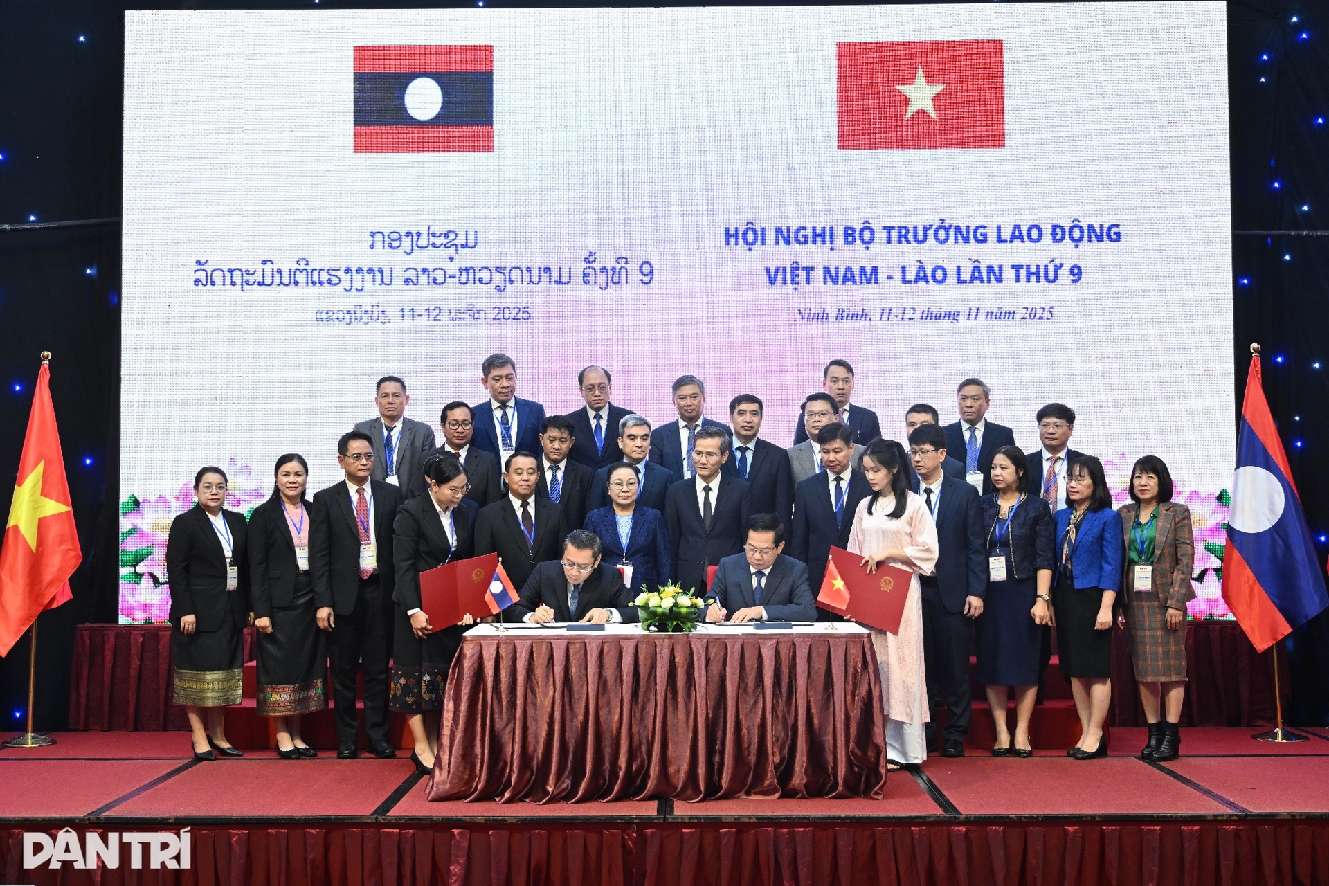 Überblick über die 9. bis 14. Konferenz der Arbeitsminister Vietnams und Laos Toàn cảnh Hội nghị Bộ trưởng Lao động Việt Nam - Lào lần thứ 9 - 14