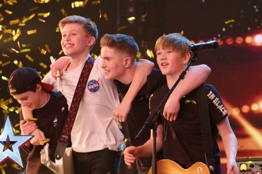 Nhóm nhạc rock thiếu niên “đốn tim” người xem