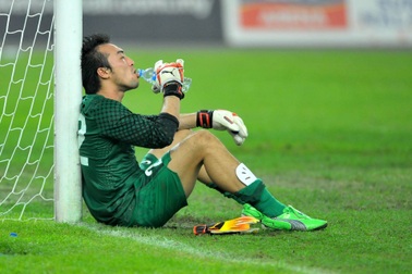 Thủ môn đội tuyển Malaysia ngập trong nợ nần