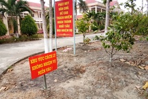 Bị tố tiêu cực trong khu cách ly, hai cán bộ cấp tá bị đình chỉ công tác