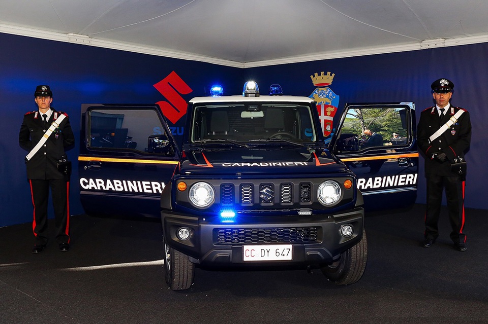 Đến lượt cảnh sát Italy chọn Suzuki Jimny làm xe tuần tra - 1 Đến lượt cảnh sát Italy chọn Suzuki Jimny làm xe tuần tra - 1