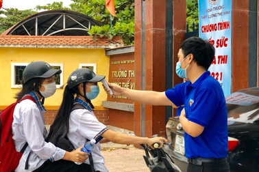 Quảng Bình: Gần 1.000 bạn trẻ tham gia "tiếp sức mùa thi"