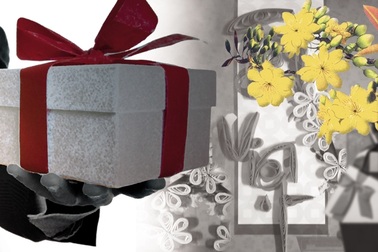 Ngập ngừng quà Tết