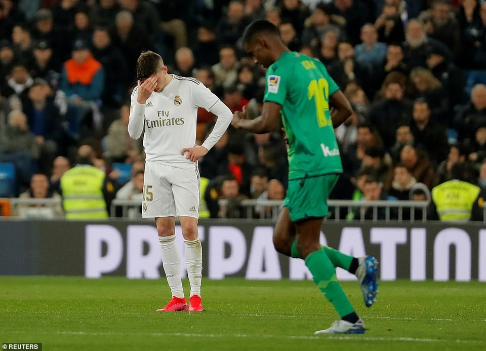 Thua Sociedad trong “cơn mưa bàn thắng”, Real Madrid chia tay Cúp Nhà vua - 4 Thua Sociedad trong “cơn mưa bàn thắng”, Real Madrid chia tay Cúp Nhà vua - 4