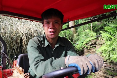 Người dân thôn Póoi nói lời cảm ơn bạn đọc Dân trí
