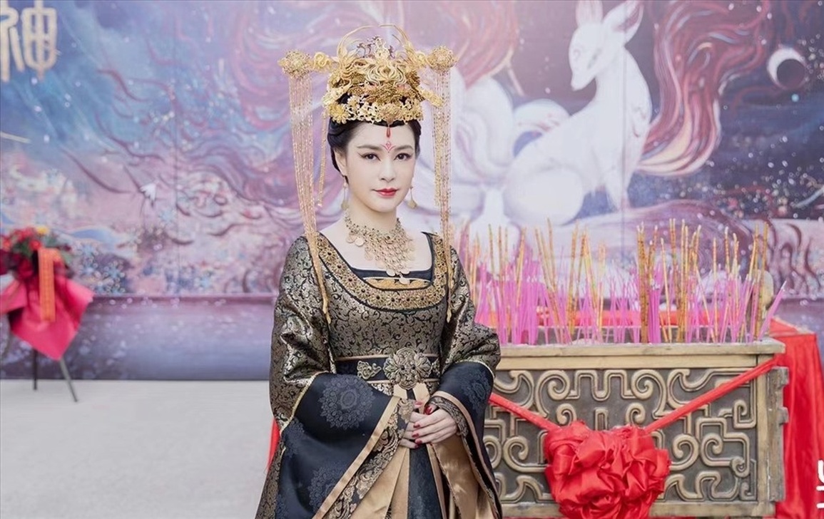 Chung Hân Đồng: Mỹ nhân xinh đẹp nhưng đời lắm chông chênh - 6 Chung Hân Đồng: Mỹ nhân xinh đẹp nhưng đời lắm chông chênh - 6