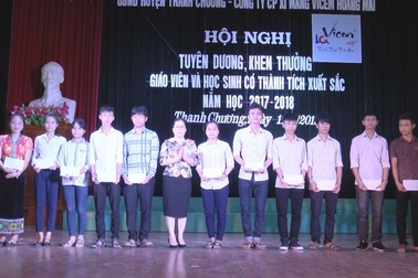 Nghệ An: Trao thưởng cho 170 giáo viên, học sinh đạt thành tích xuất sắc