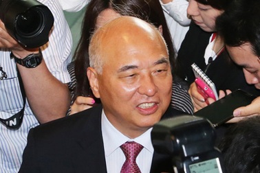 Ứng viên thủ tướng Hàn Quốc rút lui vì bình luận thân Nhật