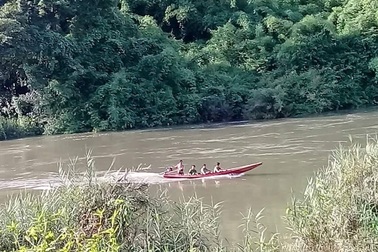 Lật xuồng trên sông Đồng Nai, 1 người mất tích