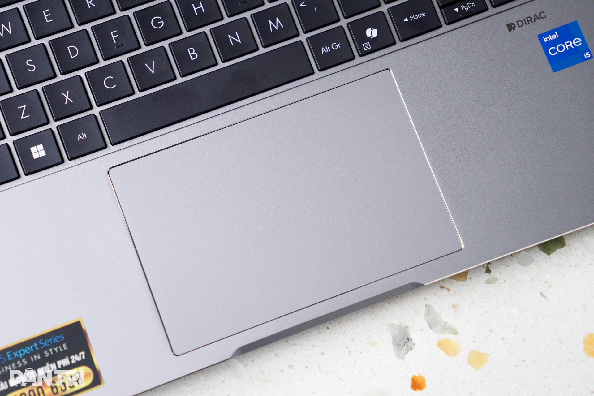 Asus ExpertBook P3 trong mắt dân văn phòng: Có đủ thuyết phục? - 8 Asus ExpertBook P3 trong mắt dân văn phòng: Có đủ thuyết phục? - 8