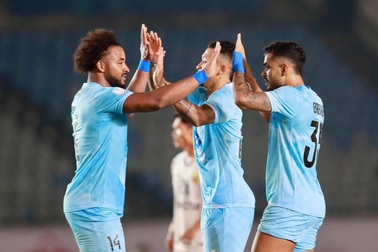 Báo Malaysia bình luận khi Xuân Son lập hat-trick ấn tượng