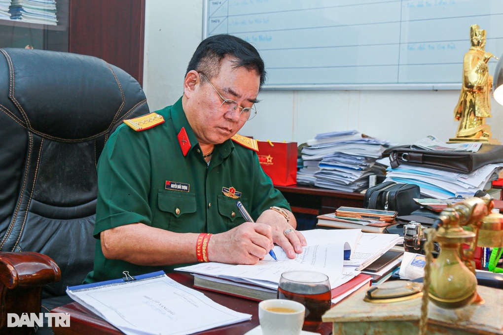 NSND Quốc Trượng: U40 mới lấy vợ, ở nhà làm vua đầu bếp - 1 NSND Quốc Trượng: U40 mới lấy vợ, ở nhà làm vua đầu bếp - 1