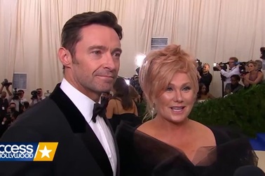 Hugh Jackman đẹp đôi bên bà xã hơn 13 tuổi