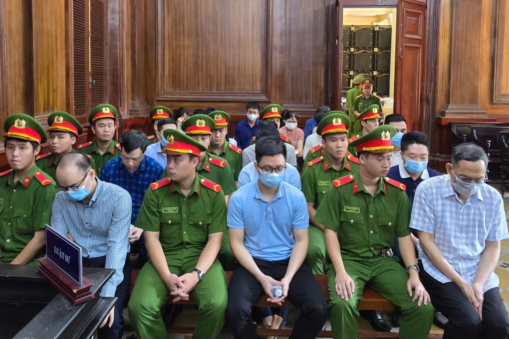 Cựu Giám đốc Trung tâm lý lịch tư pháp quốc gia bỏ túi gần 39 tỷ đồng - 2 Cựu Giám đốc Trung tâm lý lịch tư pháp quốc gia bỏ túi gần 39 tỷ đồng - 2