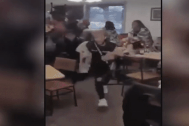 Sốc: Chỉ vì miếng thịt bò, nhà hàng buffet hứng trận ẩu đả của 40 khách