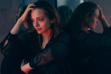 Lỡ dính bầu rồi sảy thai, em gái trẻ bị người tình bỏ rơi