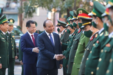 Thủ tướng Nguyễn Xuân Phúc chúc Tết quân, dân Đà Nẵng