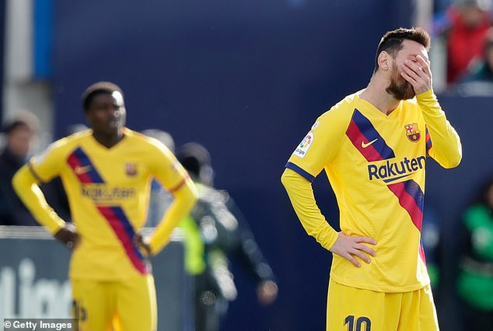 Luis Suarez lập công, Barcelona tiếp tục dẫn đầu La Liga - 2 Luis Suarez lập công, Barcelona tiếp tục dẫn đầu La Liga - 2